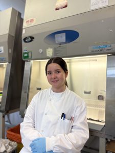 Shannon in the lab