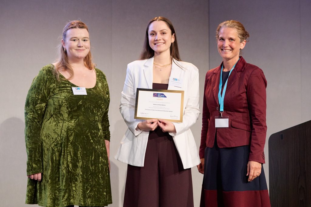 Vanessa at the MRC Max Perutz award ceremony where she won the science communication prize for her writing on brain ageing research.