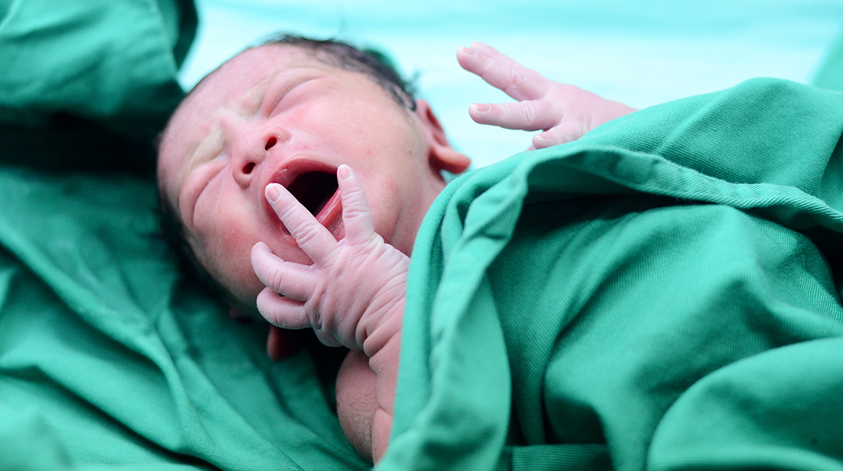 parents with babies in neonatal care