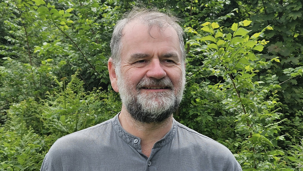 Prof Nick Hopkinson