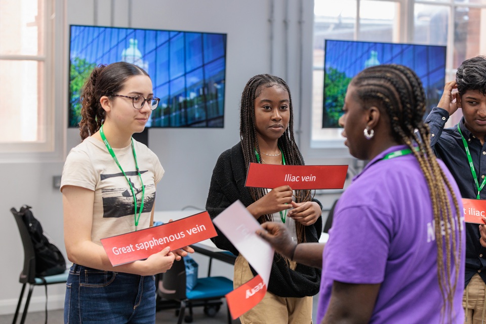 Pathways to Medicine programme participants take part in a cardiology session