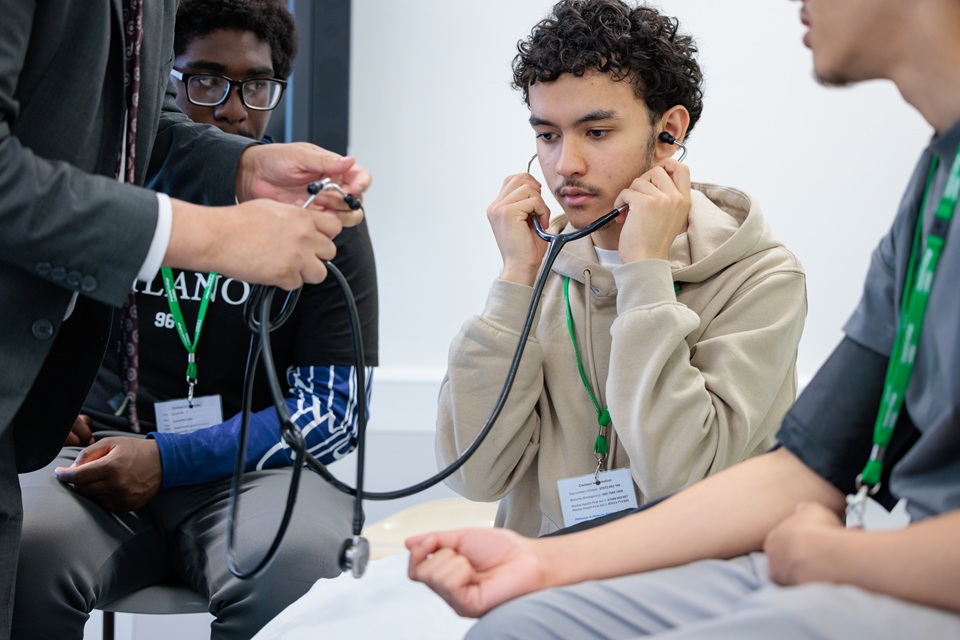Pathways to Medicine student participants undertake clinical skills sessions as part of the programme